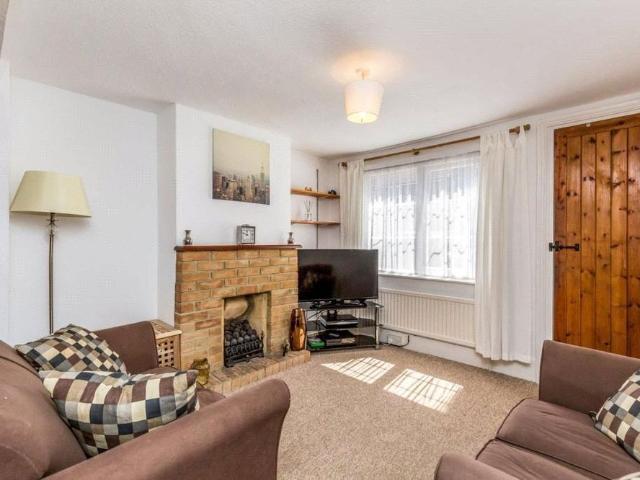 2 bedroom house to rent