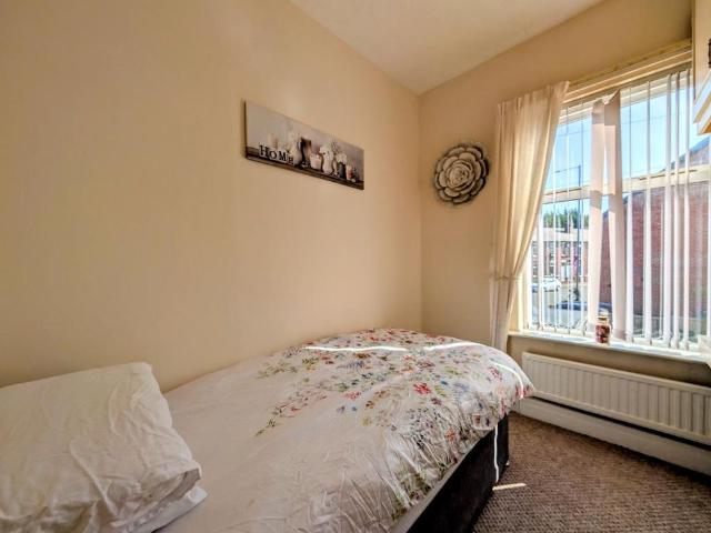 2 bedroom house to rent