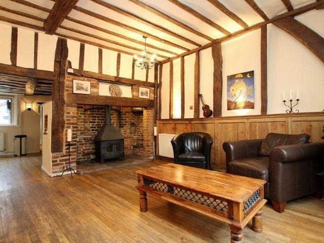 2 bedroom house to rent