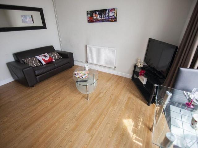2 bedroom house to rent