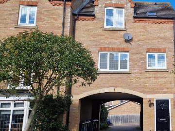 2 bedroom house to rent