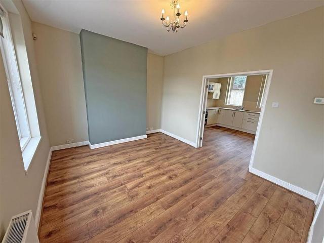 2 bedroom house to rent