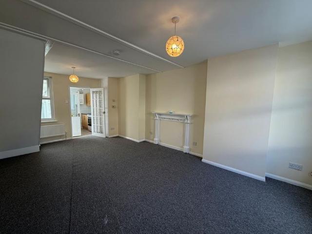 2 bedroom house to rent