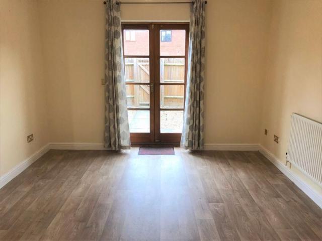 2 bedroom house to rent
