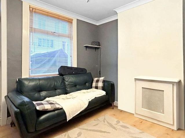 2 bedroom house to rent