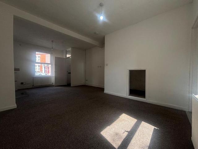 2 bedroom house to rent