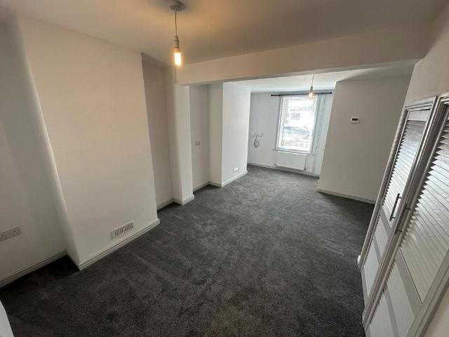 2 bedroom house to rent