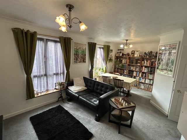 2 bedroom house to rent