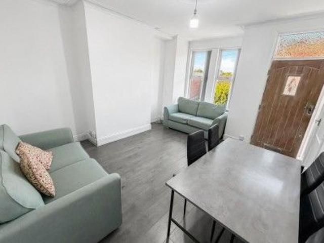 2 bedroom House To Rent