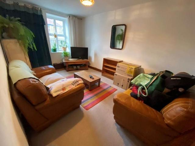 2 bedroom house to rent