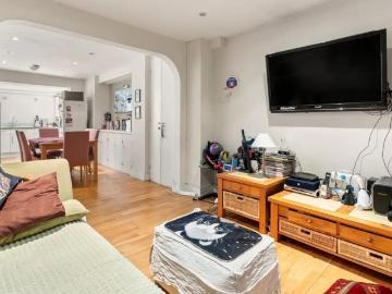 Sands End, London, Greater London - Equipped kitchen
