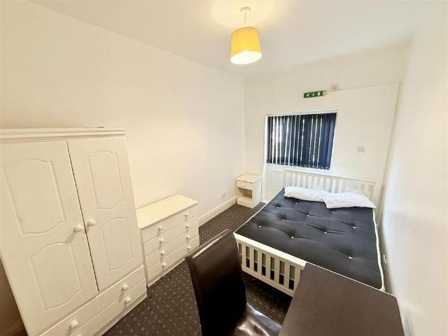 2 bedroom house to rent