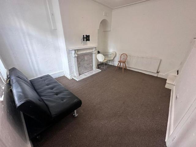 2 bedroom house to rent