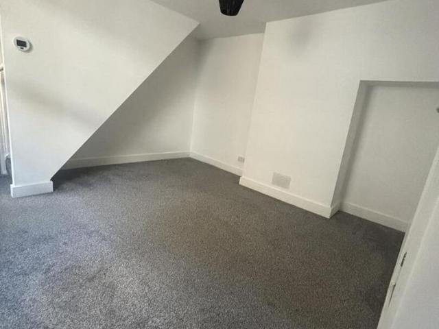 2 bedroom house to rent