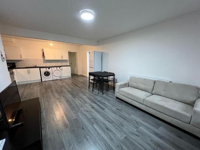 2 bedroom house to rent