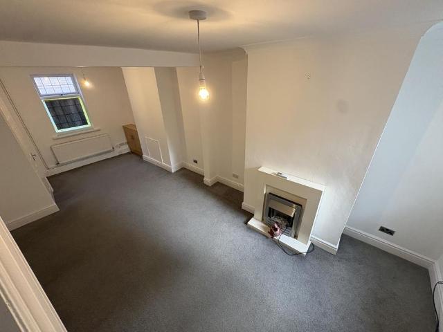 2 bedroom house to rent