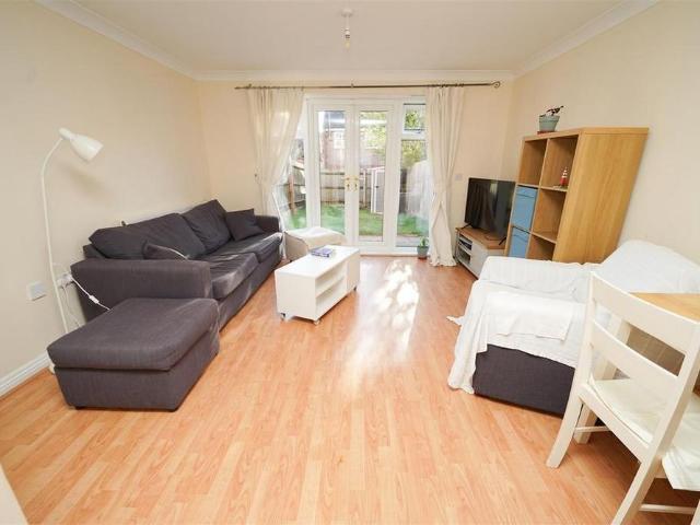 2 bedroom house to rent