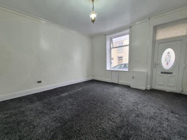 2 bedroom house to rent
