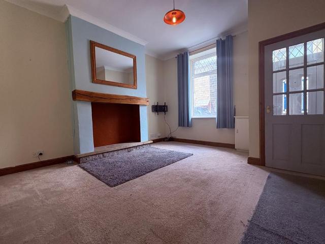 2 bedroom house to rent