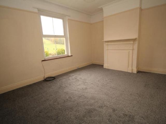 2 bedroom house to rent