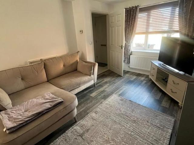 2 bedroom house to rent