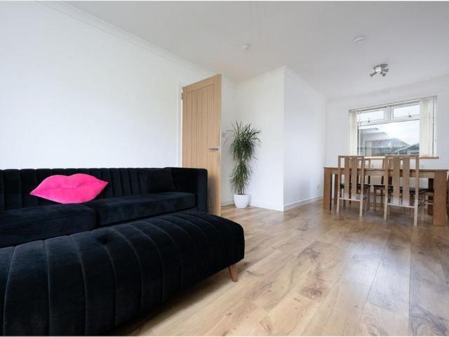 2 bedroom house to rent