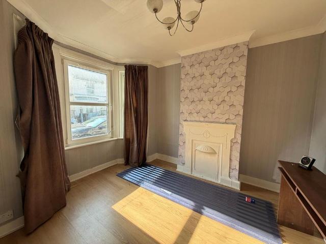 2 bedroom house to rent