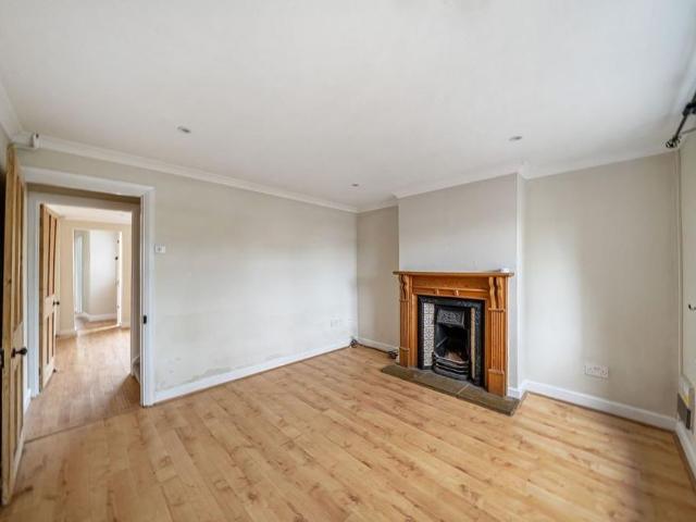 2 bedroom house to rent