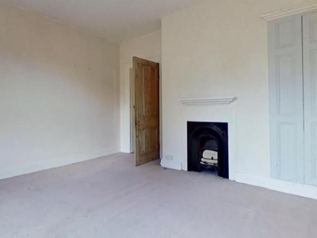 2 bedroom house to rent