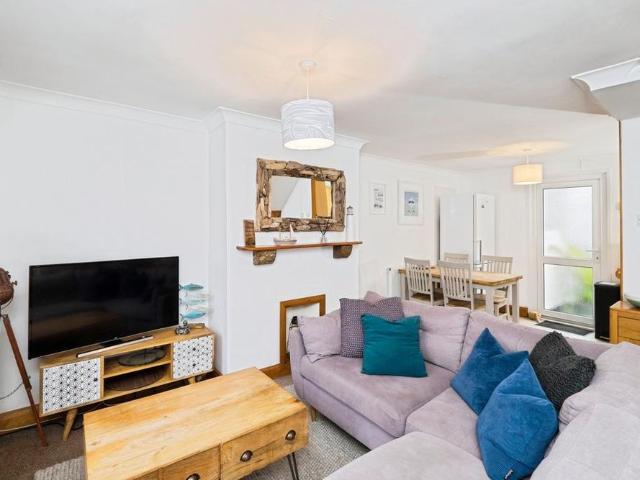 2 bedroom house to rent