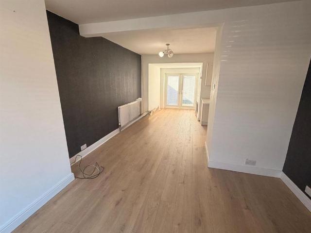 2 bedroom house to rent