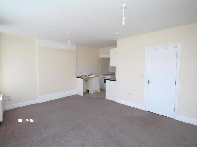 2 bedroom house to rent