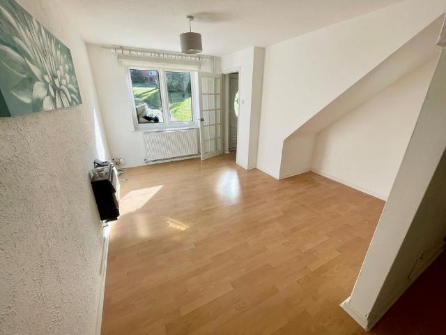 2 bedroom house to rent