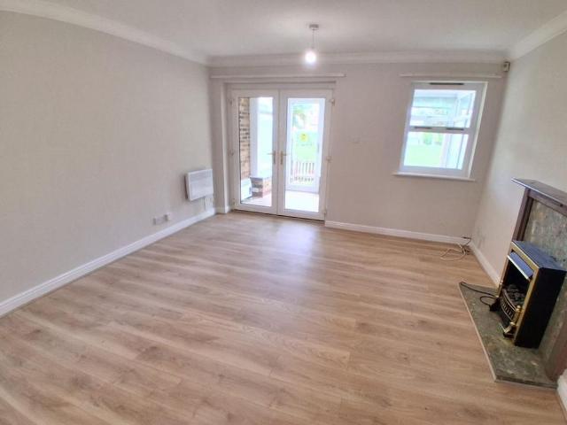 2 bedroom house to rent