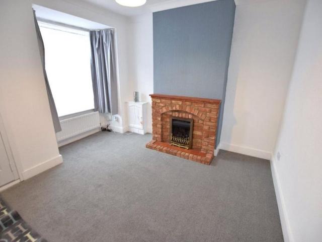 2 bedroom house to rent