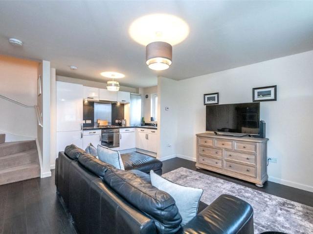 2 bedroom house to rent