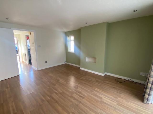 2 bedroom house to rent