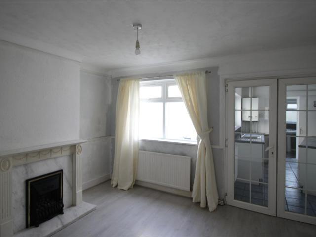 2 bedroom house to rent