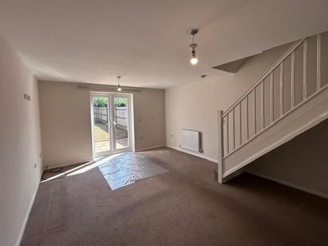 2 bedroom house to rent