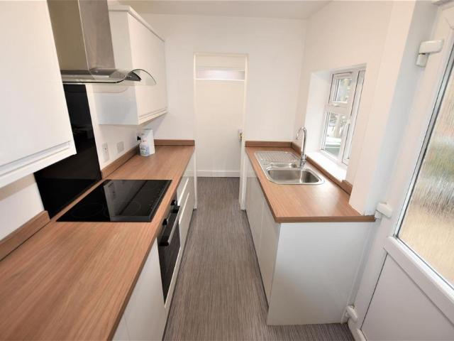 2 bedroom house to rent