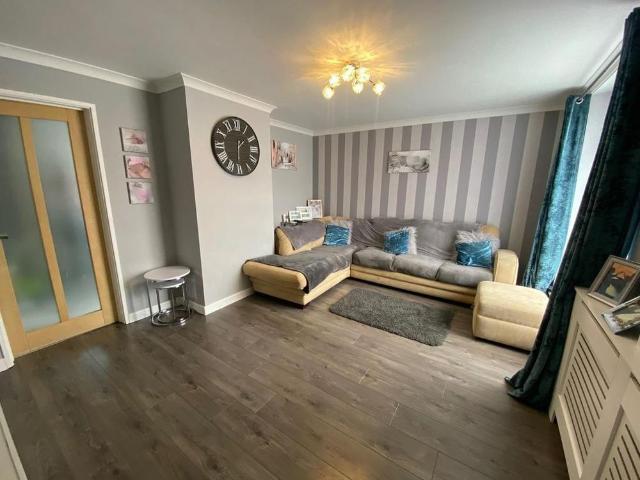 2 bedroom house to rent