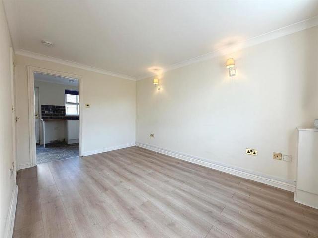 2 bedroom house to rent