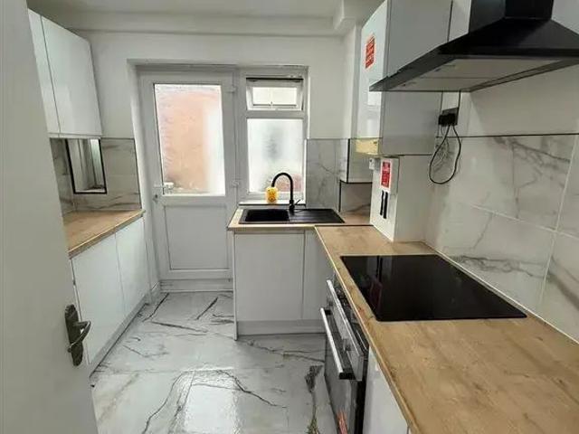 2 bedroom house to rent