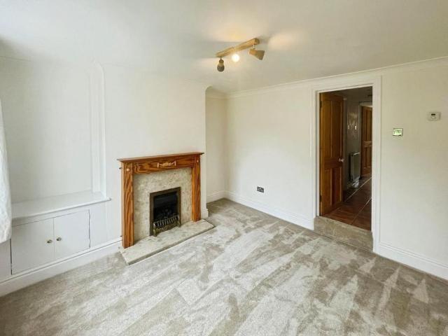 2 bedroom house to rent