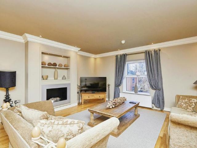 2 bedroom house to rent