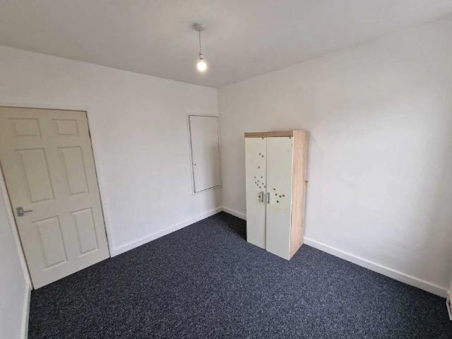 2 bedroom house to rent