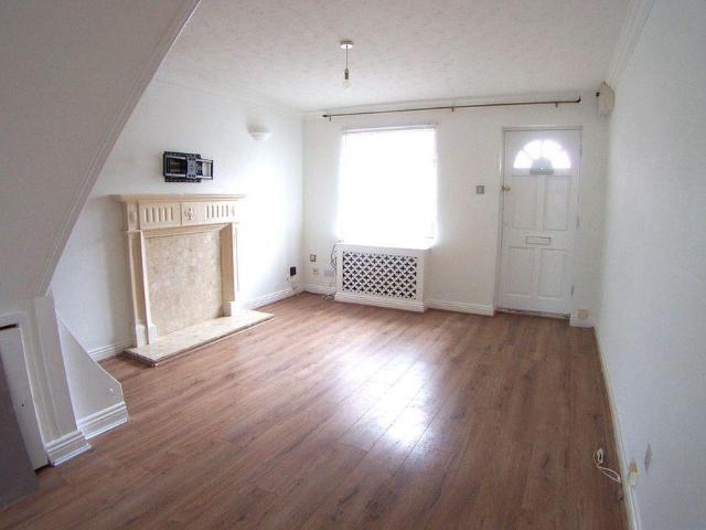 2 bedroom house to rent