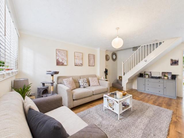 2 bedroom house to rent