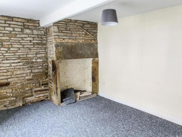 2 bedroom house to rent