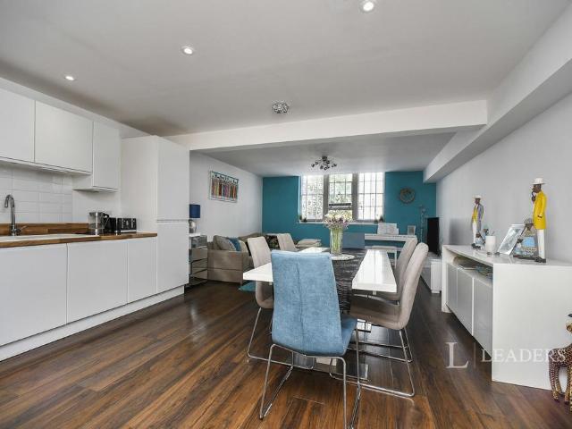 2 bedroom house to rent